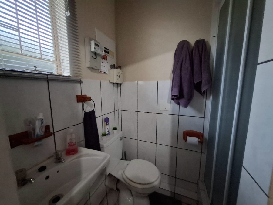 4 Bedroom Property for Sale in Geelhoutpark North West